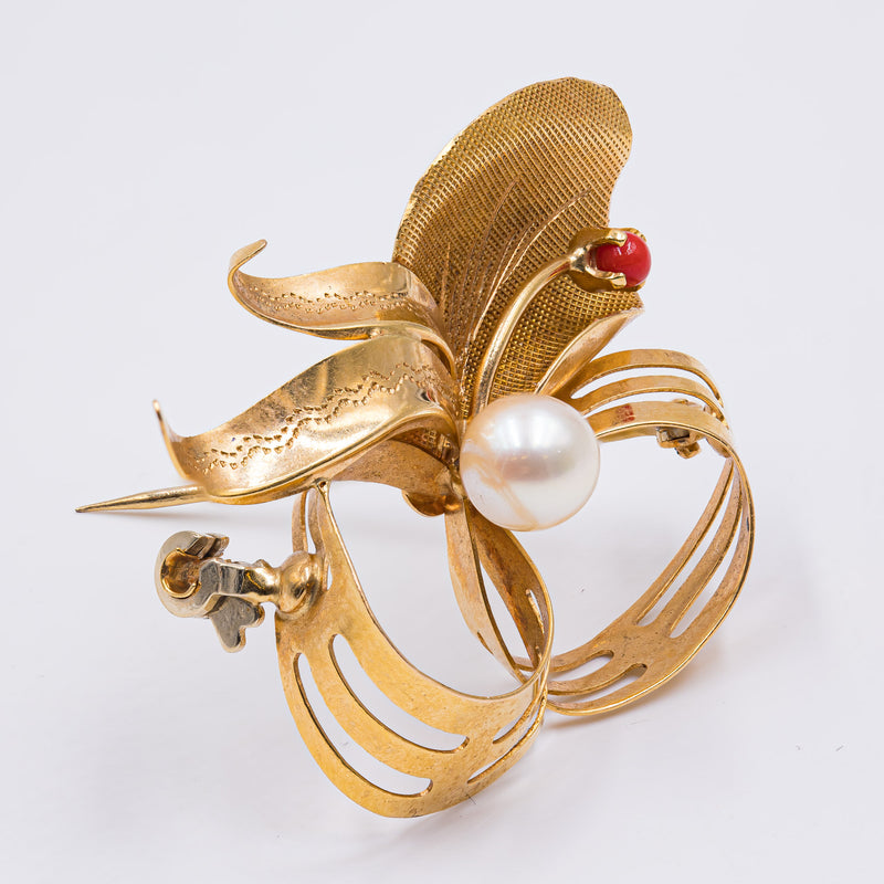Spilla vintage in oro 18kt con perla e corallo, anni '40/'50