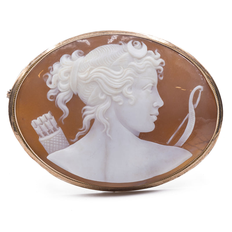 Antique 18k gold brooch with cameo depicting Diana the Huntress, early 1900s