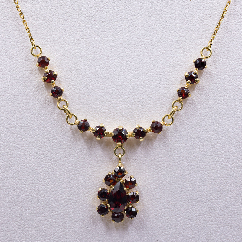 Vintage 14k yellow gold necklace with garnets, 1960s
