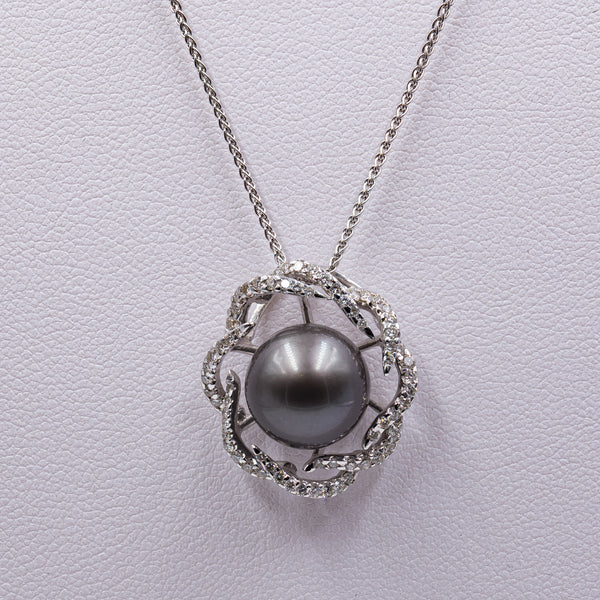 18k white gold necklace with gray pearl and diamonds, 1980s