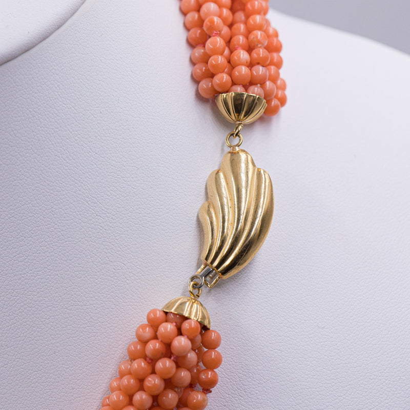 Collana a tanti fili in Corallo mediterraneo con chiusura in oro. - Mazzolini Collana a tanti fili in Corallo mediterraneo con chiusura in oro. - Mazzolini