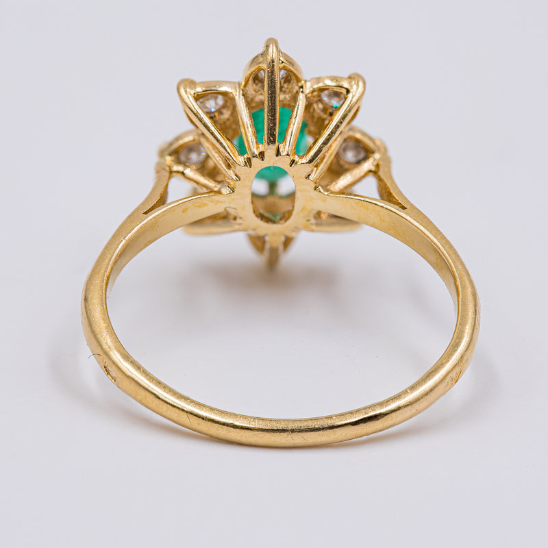 Anello vintage a margherita in oro 18K con smeraldo e diamanti (0.24ctw ca.), anni '70