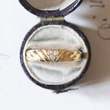 18K gold ring with diamonds (0.06ctw approx.), 1970s / 1980s