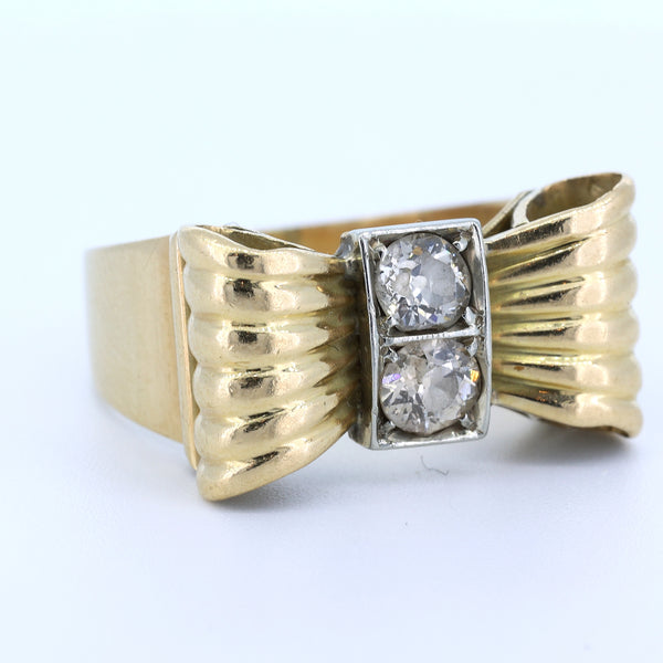 Anello vintage in oro 18k con due diamanti di taglio vecchio (0,50ct totali), anni ‘40