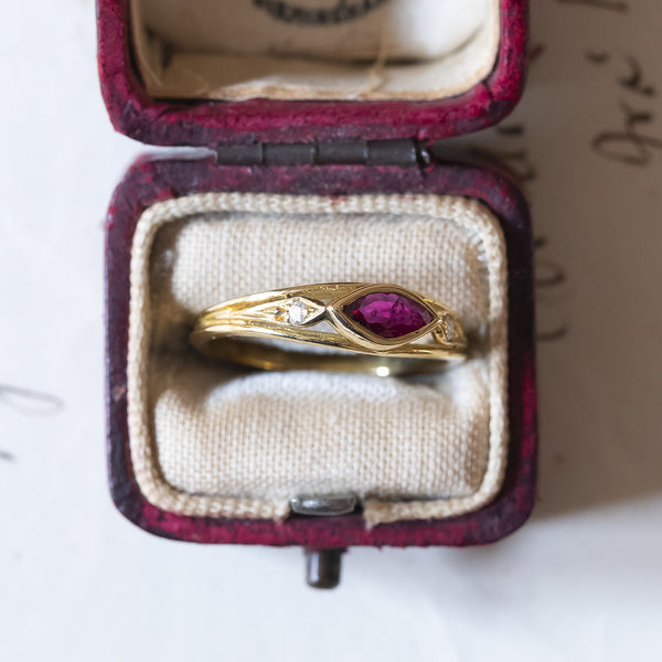 Vintage ring in 18K gold with ruby and diamonds, 1960s