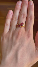 Винтажное кольцо из 18-каратного золота с рубинами и бриллиантами (примерно 0.04 карата), 70-е годы