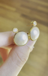 Boucles d'oreilles vintage en or 18 carats avec perles Mabe et diamants (0,20 ct environ), 1960