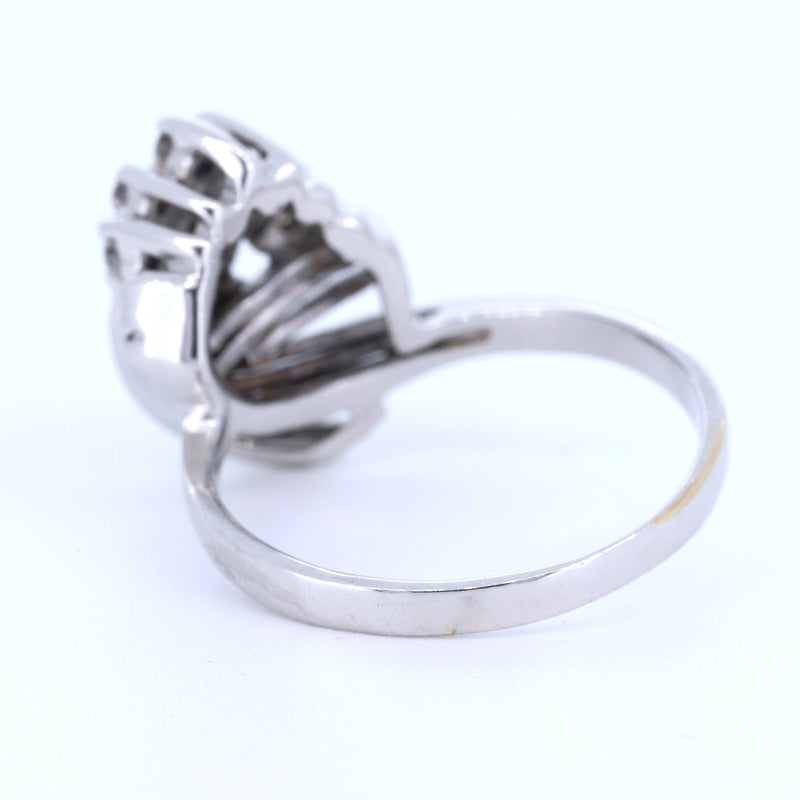 18k white gold ring with huit huit cut diamonds, 1940s
