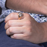 Antiker Chevalier-Ring aus 18 Karat Gold mit Diamanten im Pink Coroné-Schliff, 30er / 40er Jahre - Antichità Galliera