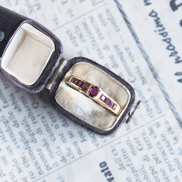 Vintage ring in 18K gold with rubies, 1970s