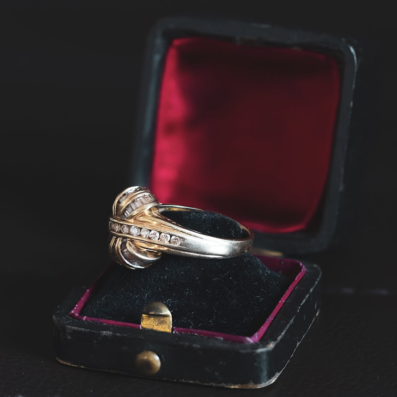Anello vintage in oro 14K con diamanti, anni '60