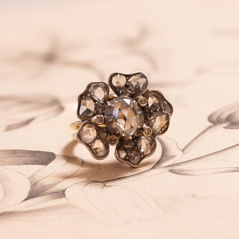 Anello in oro 18K e argento con diamanti di taglio rosetta, anni '30