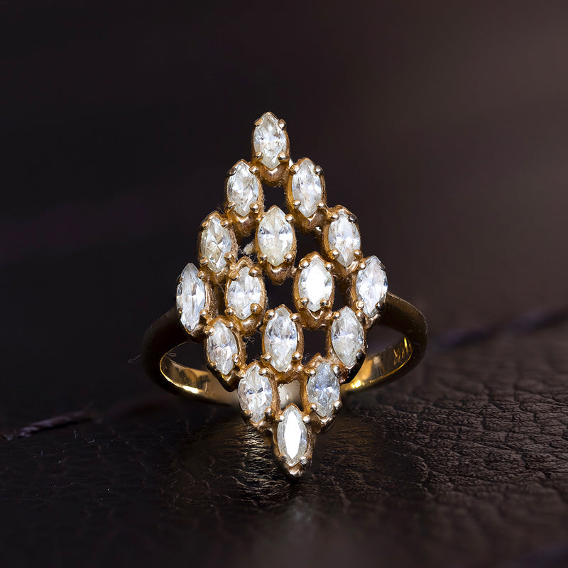 Anello vintage in oro 14K con diamanti di taglio marquise, anni '50/'60