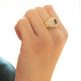 Vintage 18K gold ring with sapphire (approx.1ct) and diamonds (approx.1.50ctw), 1960s / 1970s