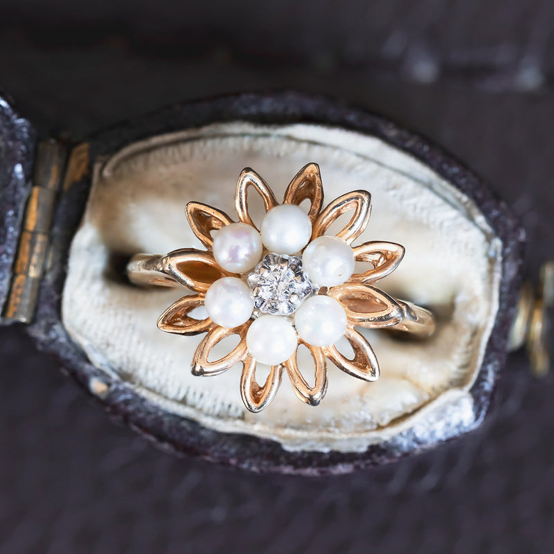 Anello vintage in oro 14K con perle e diamante centrale, anni '50/'60