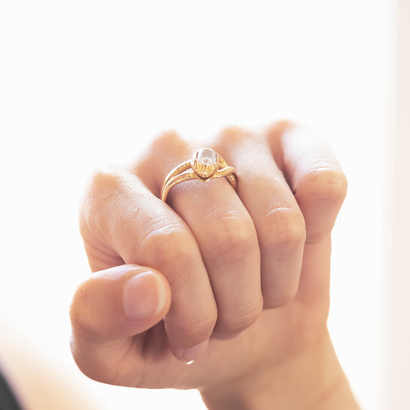 Anello a serpente in oro 18K con diamante (0.80ct ca.), anni '60