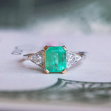 New 18K gold ring with emerald (1.75ct) and diamonds (0.17ctw)