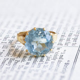 Vintage 18K gold cocktail ring with blue synthetic spinel, 50s