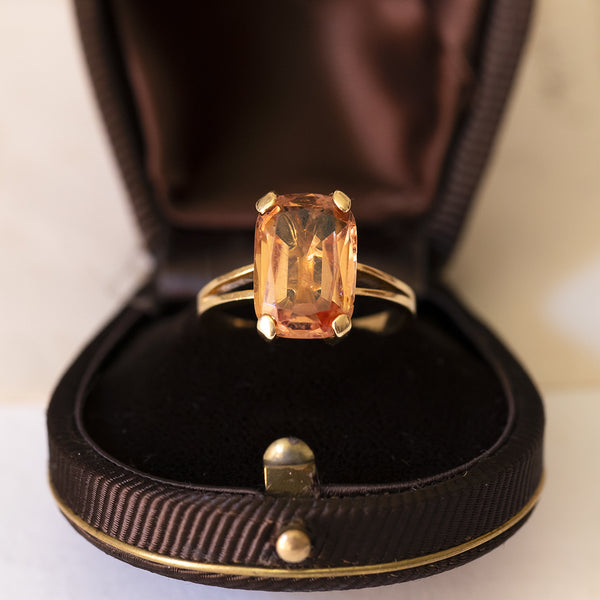 Vintage cocktail ring in 18K gold with orange topaz, 1960s