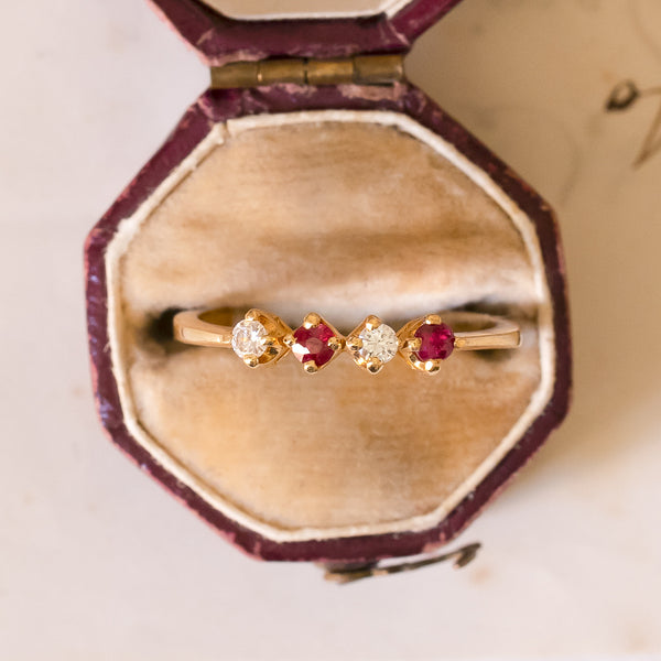 Vintage 18K gold ring with rubies and diamonds (0.10ctw approx.), 1970s