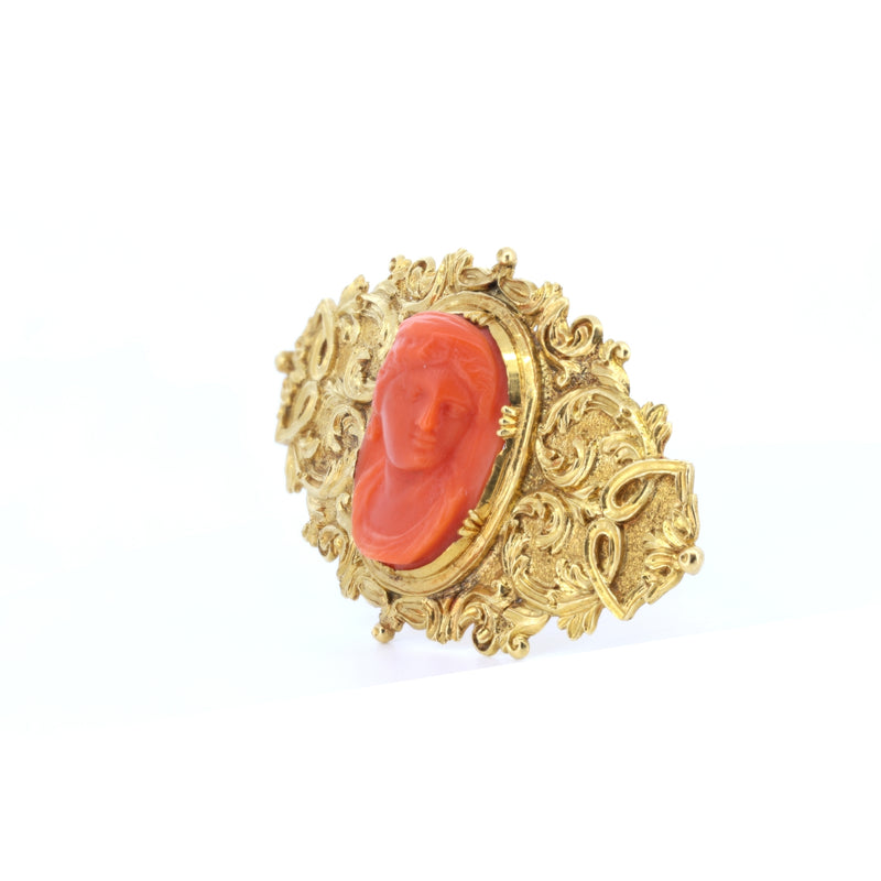 BROCHE / PENDENTIF ANTIQUE EN OR 18K ET CORAIL, DEBUT DES ANNEES 1900