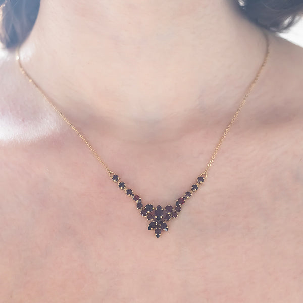 Collana vintage in oro 8K con granati, anni '70