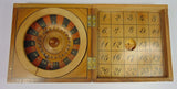 Bemalte Holzkiste mit Roulette und "Game of Fifteen", Anfang des 900. Jahrhunderts - Antichità Galliera
