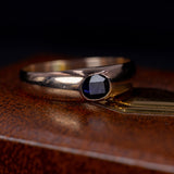 Vintage 9K gold ring with central sapphire, 60s - Antichità Galliera