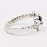 Vintage Ring aus 18 Karat Weißgold mit Saphiren (1.5 Karat) und Diamanten (0.08 Karat), 80er Jahre