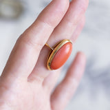Vintage 18K gold ring with cabochon cut coral, 50s