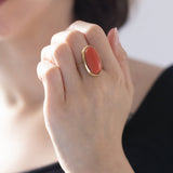 Vintage 18K gold ring with cabochon cut coral, 50s