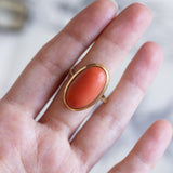 Vintage 18K gold ring with cabochon cut coral, 50s