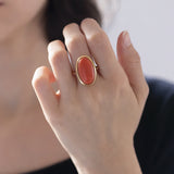 Vintage 18K gold ring with cabochon cut coral, 50s