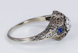 Art Deco ring in 18K white gold with central diamond and sapphires, 1920s / 1930s