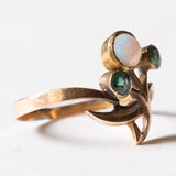 Antiker Ring aus 18 Karat Gold mit Opal und grünem Glaspaste, 10er/20er Jahre