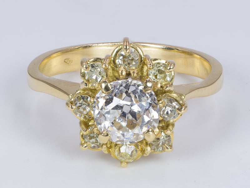 Anello vintage in oro 18k con diamante taglio vecchio di oltre 1 ct e contorno di diamanti, anni 50