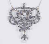 Colar Liberty (Art Nouveau) em ouro 18K e prata, com rosetas de diamantes e pérolas, 10s / 20s