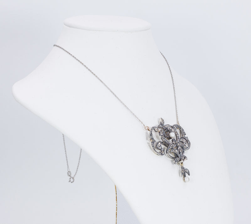 Liberty (Art Nouveau) necklace in 18K gold and silver, with diamond and pearl rosettes, 1910s / 1920s
