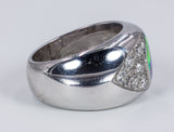 Vintage Ring aus 18 Karat Weißgold mit Opal und Diamanten (0,50 ct), 80er Jahre