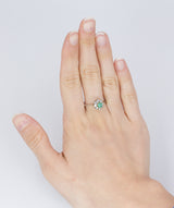 Vintage 18 Karat Goldring mit grünen Steinen und Diamanten