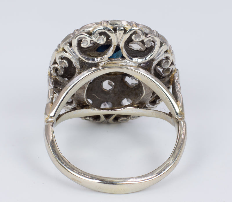 Anello in oro 18k con rosette di diamante e zaffiro , anni 50