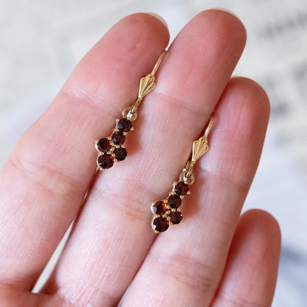 Vintage 8K gold earrings with garnets, 1940s / 1950s