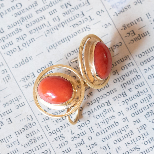 Vintage earrings in 18K gold with coral, 50s / 60s