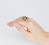 Старинное кольцо из золота 18 карат с сапфирами и бриллиантовыми розетками, 50-е гг.