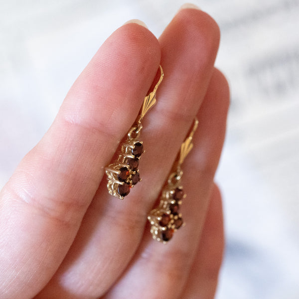 Vintage 8K gold earrings with garnets, 1940s / 1950s