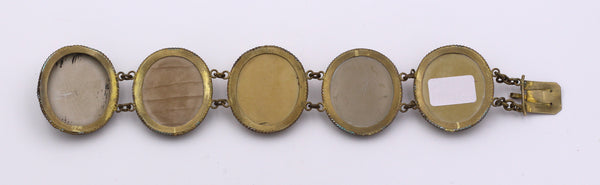 Bracciale con lave con cornice in metallo, prima parte dell'800 - Antichità Galliera