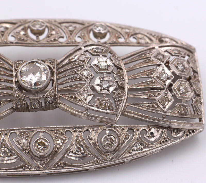 Spilla Art Decò in platino con diamanti taglio brillante, anni 30 - Antichità Galliera