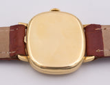Orologio da polso in oro 18k Omega De Ville automatico con datario, anni 60 circa - Antichità Galliera