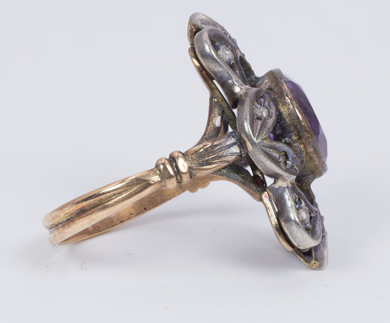 Anello antico  in oro 18k con ametista e rosette di diamante, anni 20 - Antichità Galliera