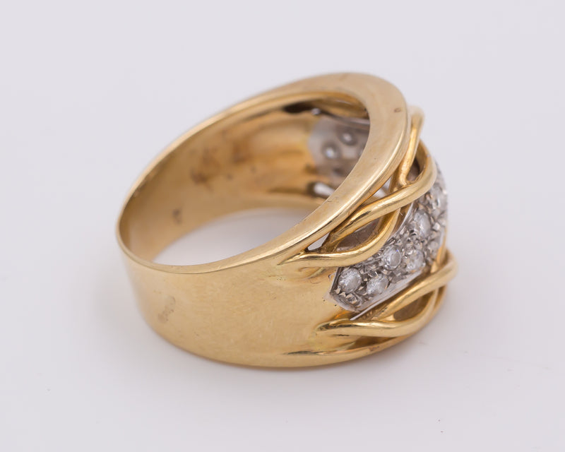 Anello vintage in oro con diamanti tagli brillante